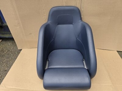 Vetus stuurstoel Queen navy Showmodel
