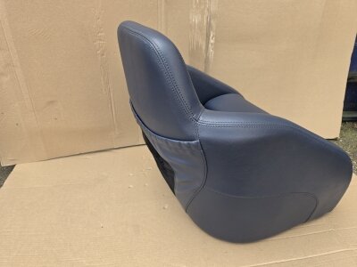 Vetus stuurstoel Queen navy Showmodel